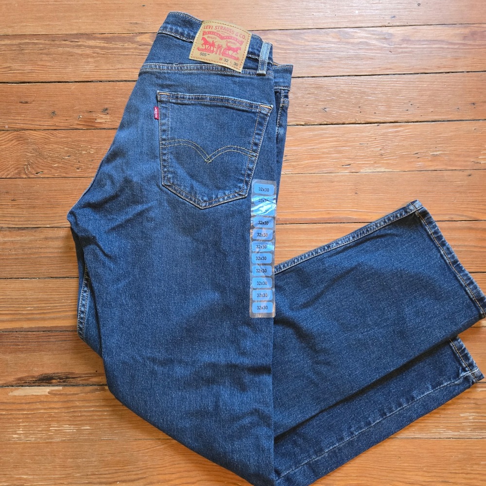 NWOT Levis 505 Regular Fit Straight Leg Jeans Mens 32x30 Medium Wash Blue